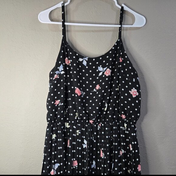Elle Tank Dress, Elastic waist, polka dot w/flower print, Adjustable straps, Lg - Picture 4 of 9